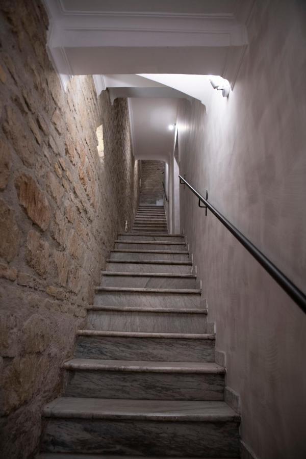 Domus Augustea 2 - 900 M A Piedi Dal Colosseo - Metro A 100 M, Rome